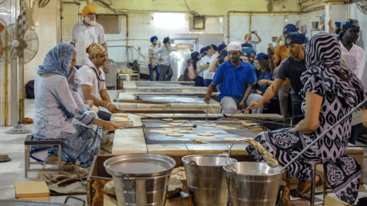 Meals That Carry Hope